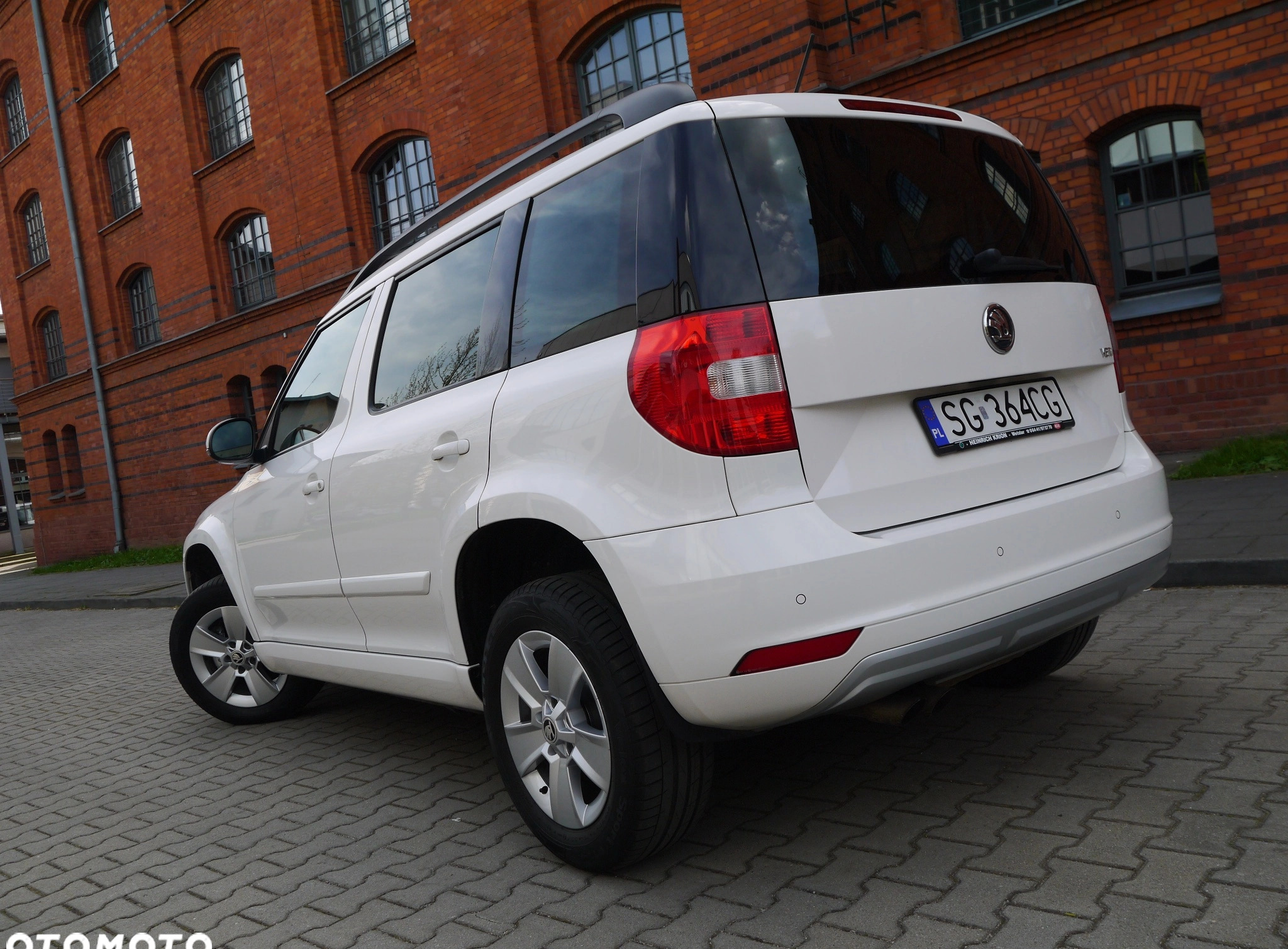 Skoda Yeti cena 39900 przebieg: 256000, rok produkcji 2014 z Gliwice małe 497